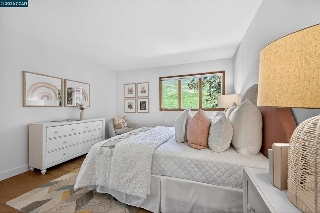 Image 39 of property listing at 1950 Whitecliff Ct, Walnut Creek, CA 94596