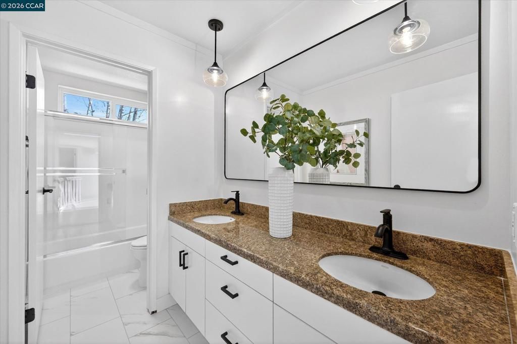 Image 42 of property listing at 1950 Whitecliff Ct, Walnut Creek, CA 94596