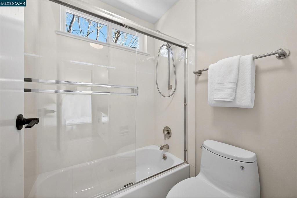 Image 43 of property listing at 1950 Whitecliff Ct, Walnut Creek, CA 94596