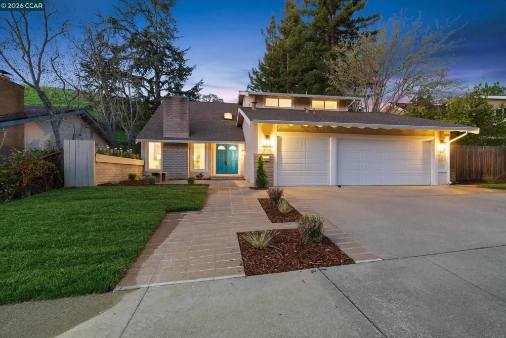 Image 46 of property listing at 1950 Whitecliff Ct, Walnut Creek, CA 94596
