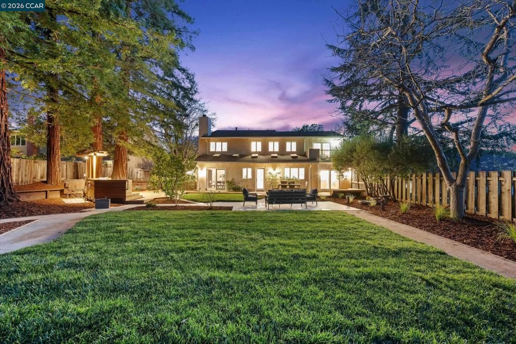 Image 52 of property listing at 1950 Whitecliff Ct, Walnut Creek, CA 94596