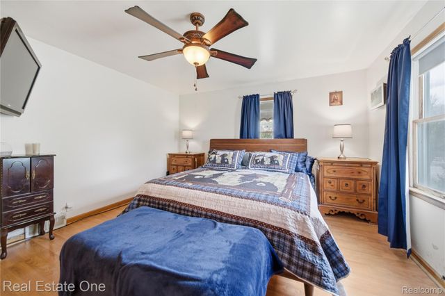 4915 E M 36, Hamburg Township, MI 48169