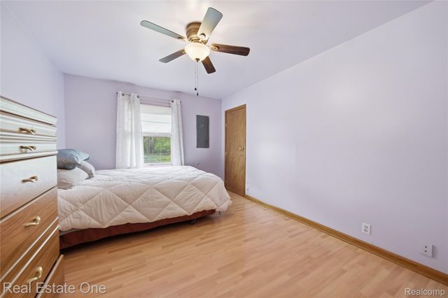 4915 E M 36, Hamburg Township, MI 48169