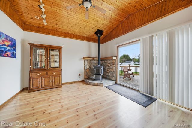 4915 E M 36, Hamburg Township, MI 48169
