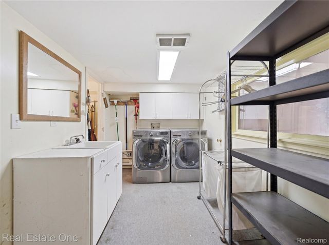 4915 E M 36, Hamburg Township, MI 48169