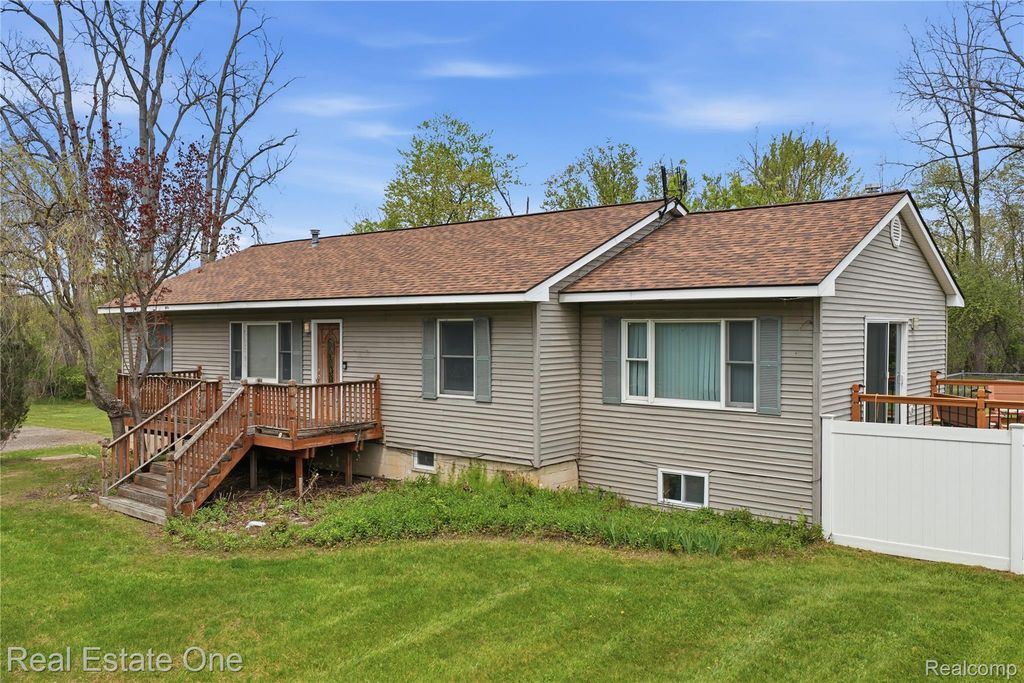 4915 E M 36, Hamburg Township, MI 48169