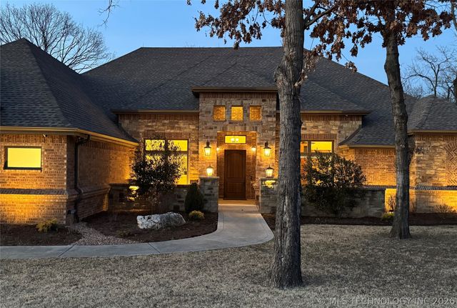 17743 E Red Hawk Road, Owasso, OK 74055