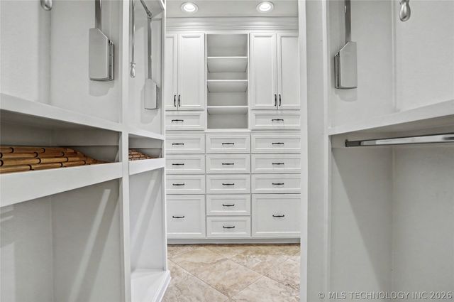 17743 E Red Hawk Road, Owasso, OK 74055