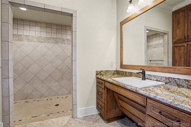 17743 E Red Hawk Road, Owasso, OK 74055