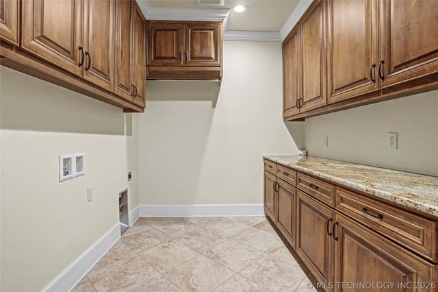 17743 E Red Hawk Road, Owasso, OK 74055