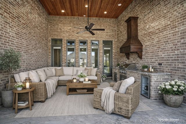 17743 E Red Hawk Road, Owasso, OK 74055