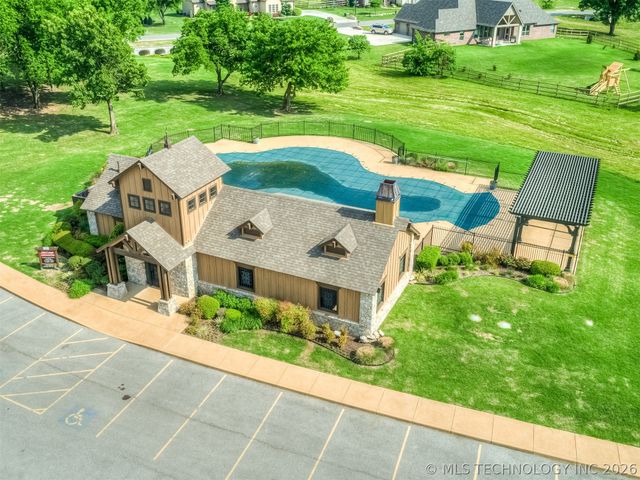 17743 E Red Hawk Road, Owasso, OK 74055