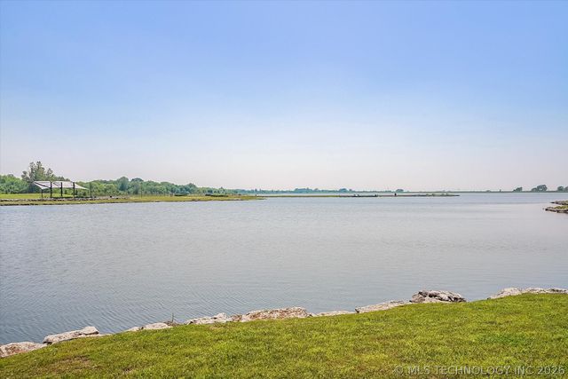 17743 E Red Hawk Road, Owasso, OK 74055