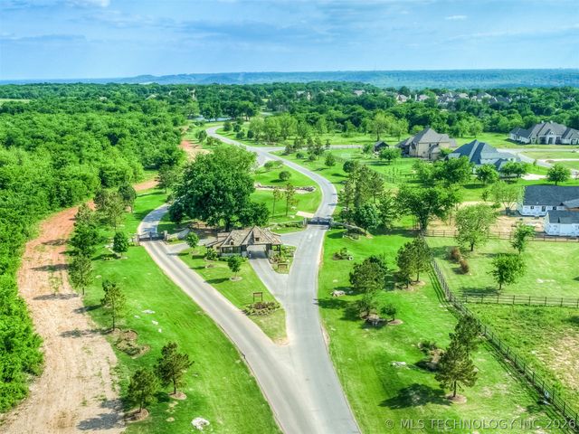 17743 E Red Hawk Road, Owasso, OK 74055