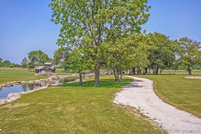 17743 E Red Hawk Road, Owasso, OK 74055