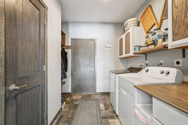 N8333 Whippoorwill ROAD, Ixonia, WI 53036