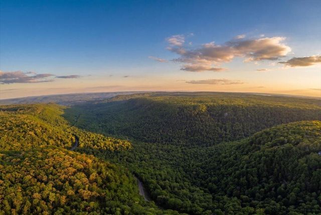 0 Sequatchie Mountain Road, Sequatchie, TN 37374