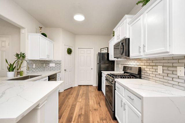 829 Indigo Springs Lane, La Marque, TX 77568