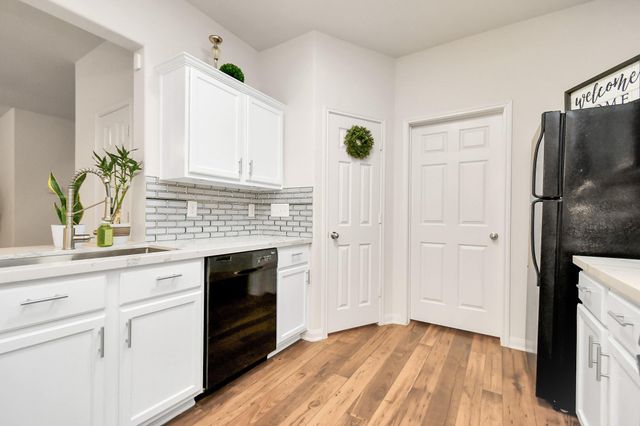 829 Indigo Springs Lane, La Marque, TX 77568