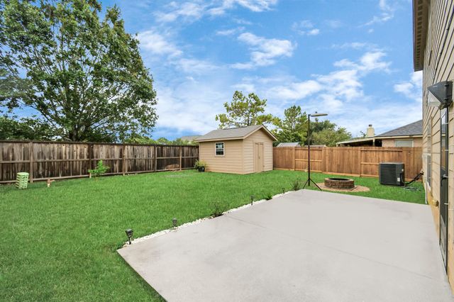 829 Indigo Springs Lane, La Marque, TX 77568