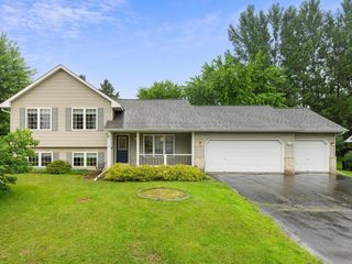 8180 Ravenrock Road, Rockford, MN 55373
