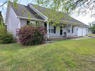 103 Kingsberry Court, Raeford, NC 28376
