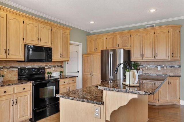 1814 NW 56th Court, Kansas City, MO 64151