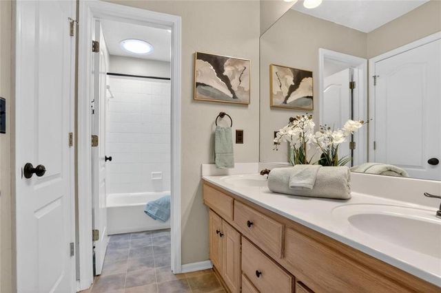 1814 NW 56th Court, Kansas City, MO 64151