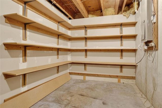 1814 NW 56th Court, Kansas City, MO 64151