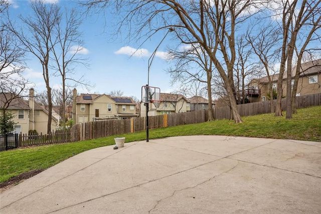 1814 NW 56th Court, Kansas City, MO 64151