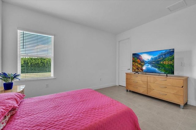 2833 GLEASON PARKWAY, Cape Coral, FL 33914