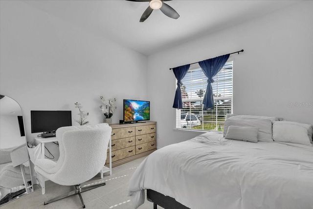 2833 GLEASON PARKWAY, Cape Coral, FL 33914