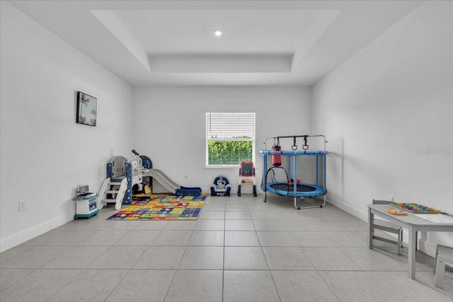 2833 GLEASON PARKWAY, Cape Coral, FL 33914