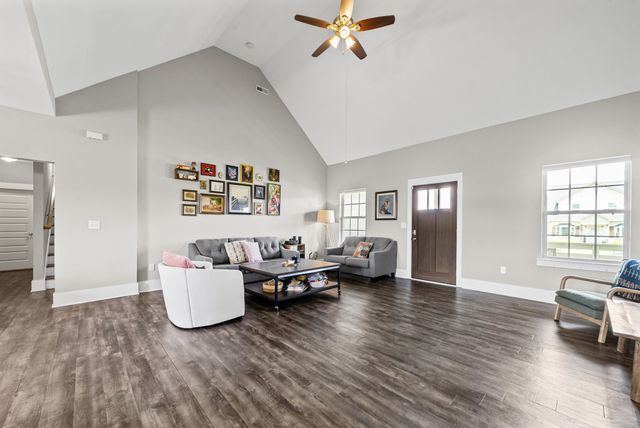1010 Tulip Dr, Ashland City, TN 37015