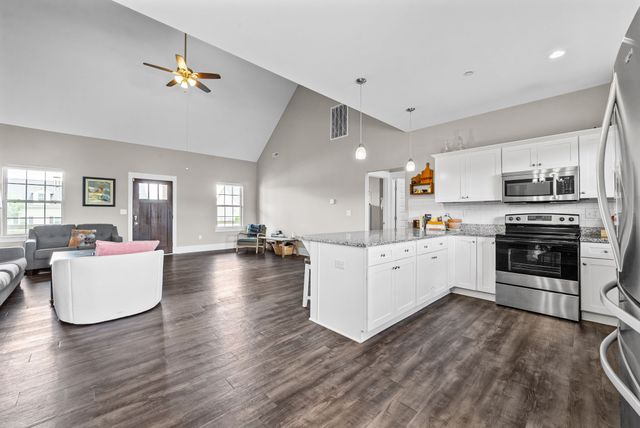 1010 Tulip Dr, Ashland City, TN 37015