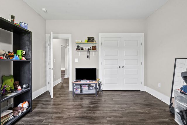 1010 Tulip Dr, Ashland City, TN 37015