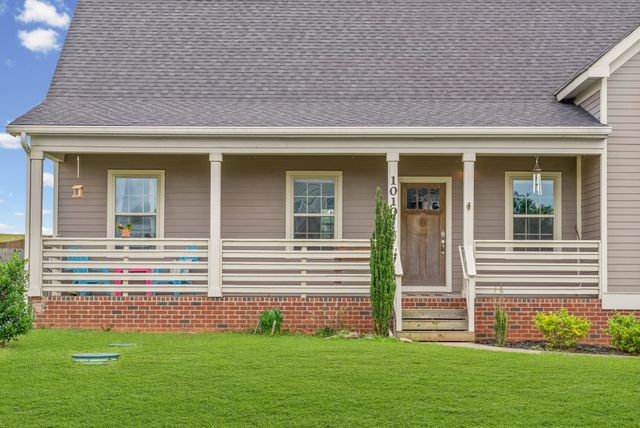 1010 Tulip Dr, Ashland City, TN 37015