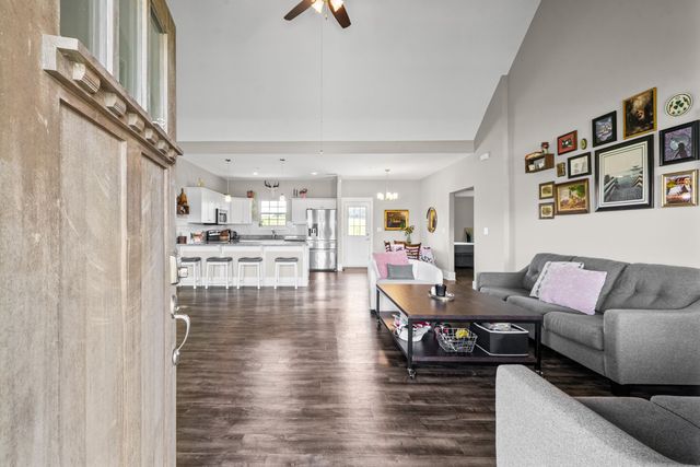 1010 Tulip Dr, Ashland City, TN 37015
