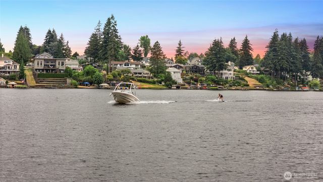26408 136th Avenue SE, Kent, WA 98042