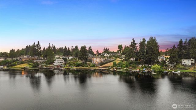 26408 136th Avenue SE, Kent, WA 98042