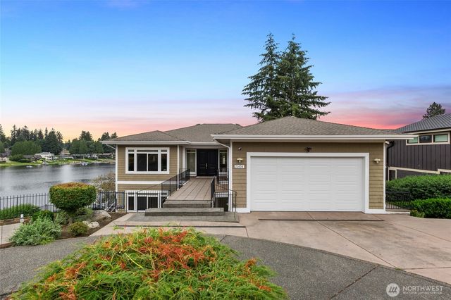 26408 136th Avenue SE, Kent, WA 98042