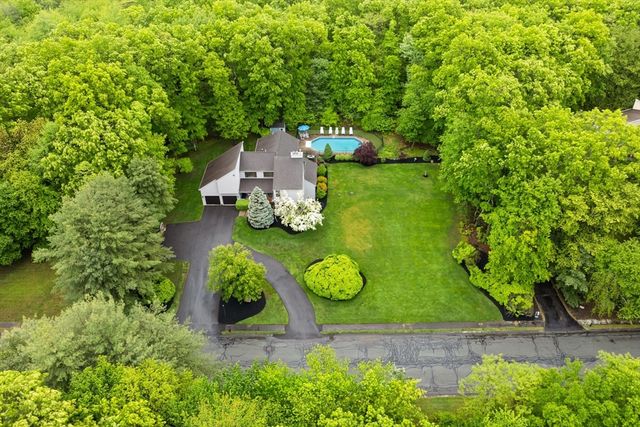 14 Appleblossom Ln, Easton, MA 02375
