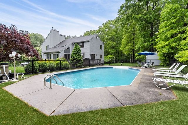 14 Appleblossom Ln, Easton, MA 02375