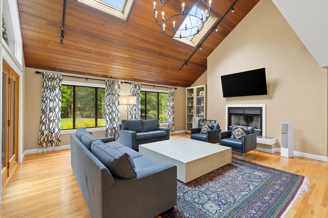 14 Appleblossom Ln, Easton, MA 02375