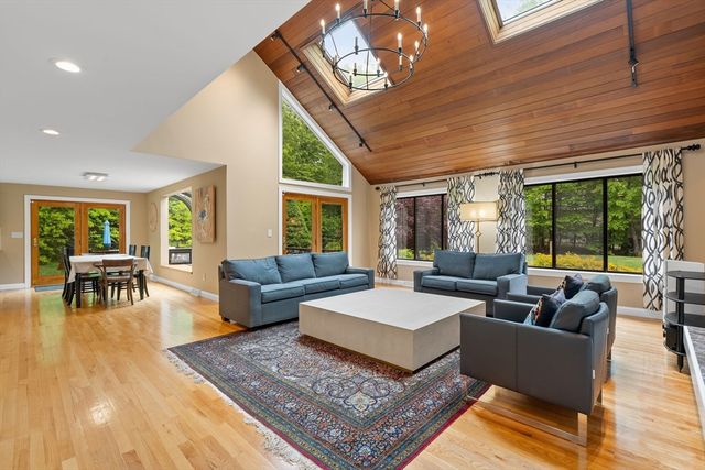 14 Appleblossom Ln, Easton, MA 02375
