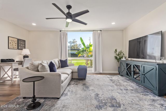 3242 E CAMELBACK Road 106, Phoenix, AZ 85018