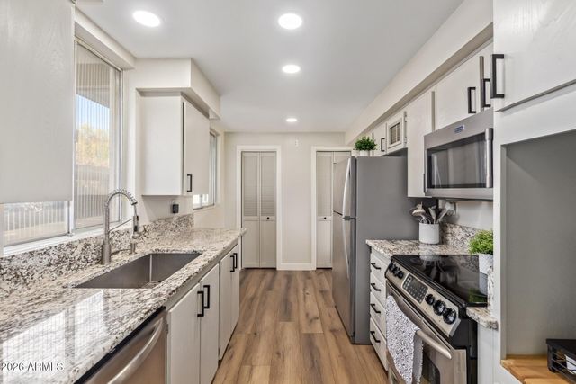 3242 E CAMELBACK Road 106, Phoenix, AZ 85018