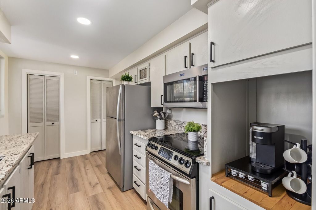 3242 E CAMELBACK Road 106, Phoenix, AZ 85018 — photo 5