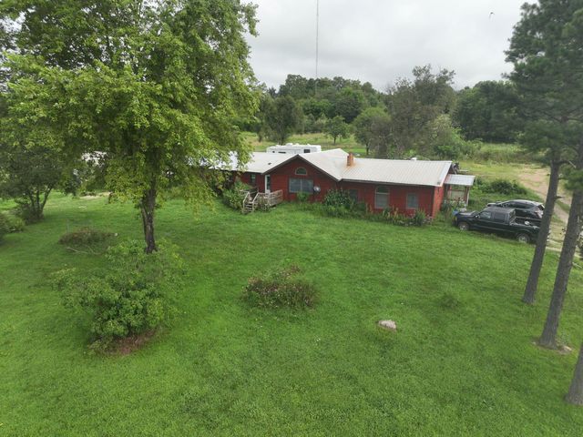 2730 Ozark Avenue, Cabool, MO 65689