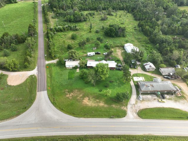 2730 Ozark Avenue, Cabool, MO 65689